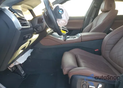 2023 BMW X6 xDrive40I z USA, uszkodzony, nr VIN 5UXCY6C0XP9P18843